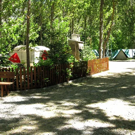 Pirineos Cien Lagos Campsite *